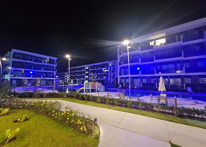 Flat Luxo Com Varanda Gourmet No Makia Resort Em Muro Alto 4 Pessoas