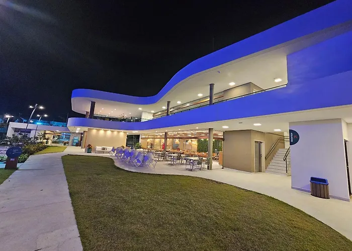 Flat Luxo Com Varanda Gourmet No Makia Resort Em Muro Alto 4 Pessoas