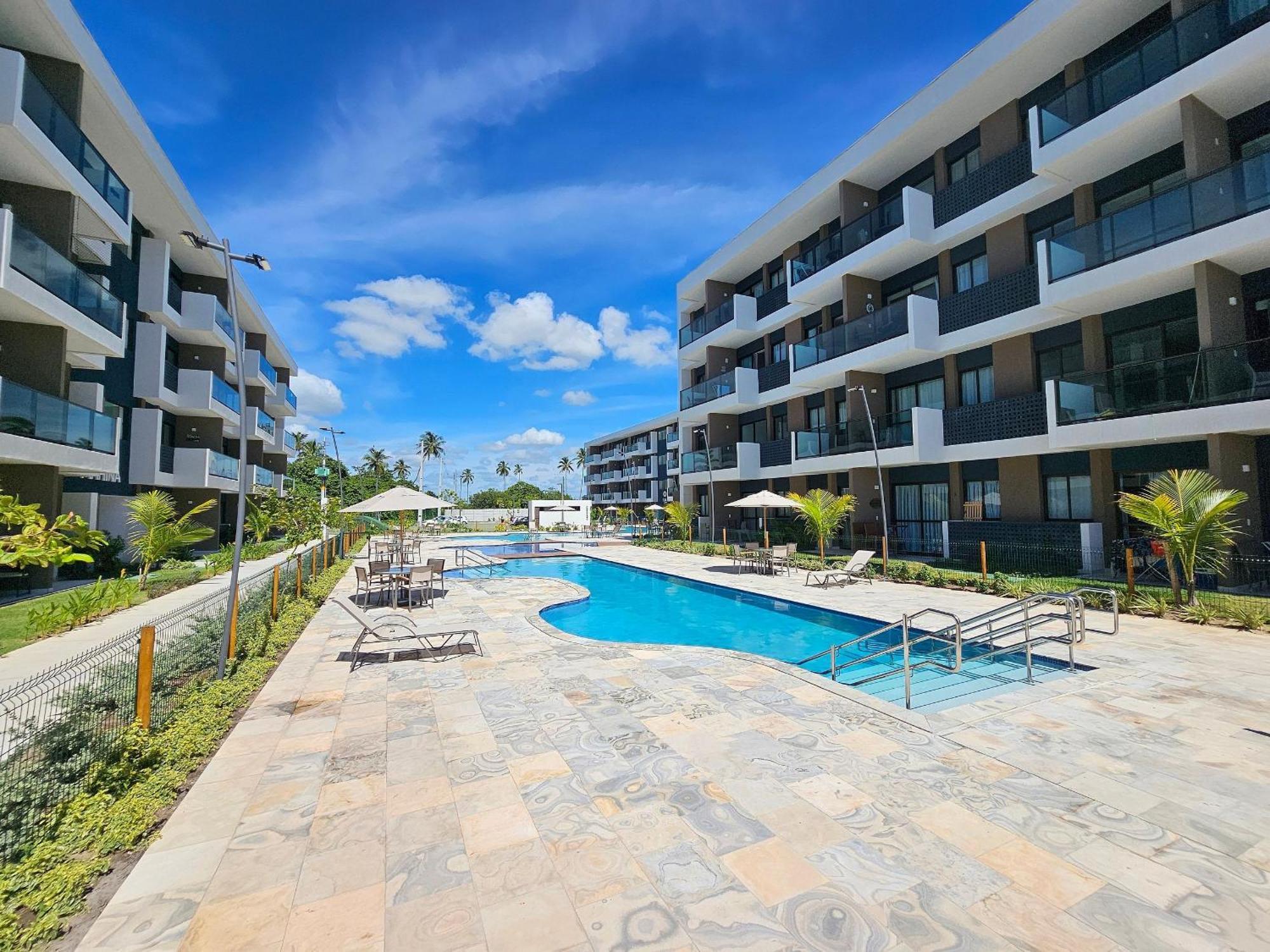 Flat Luxo Com Varanda Gourmet No Makia Em Muro Alto 4 Pessoas *